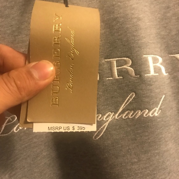 Men’s Burberry Sweater - New 100% Authentic - Picture 3 of 3